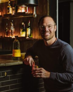 Por qué el mezcal puede ser el destilado ideal para los amantes del vino