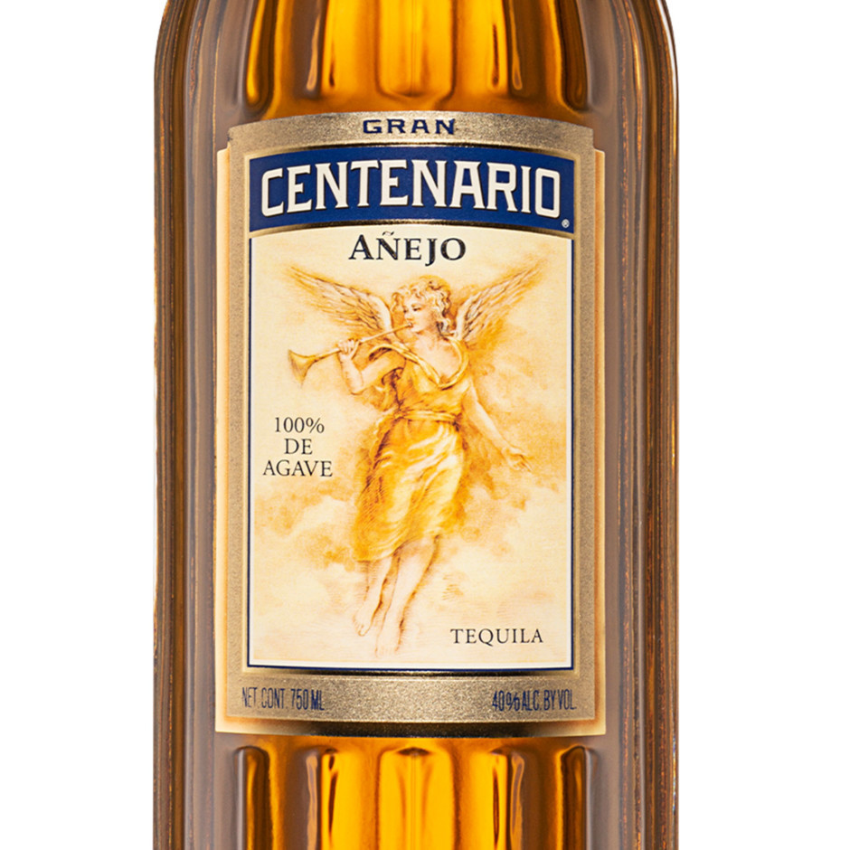 Cofepris alerta por tequila Gran Centenario Añejo falsificado vendido en línea